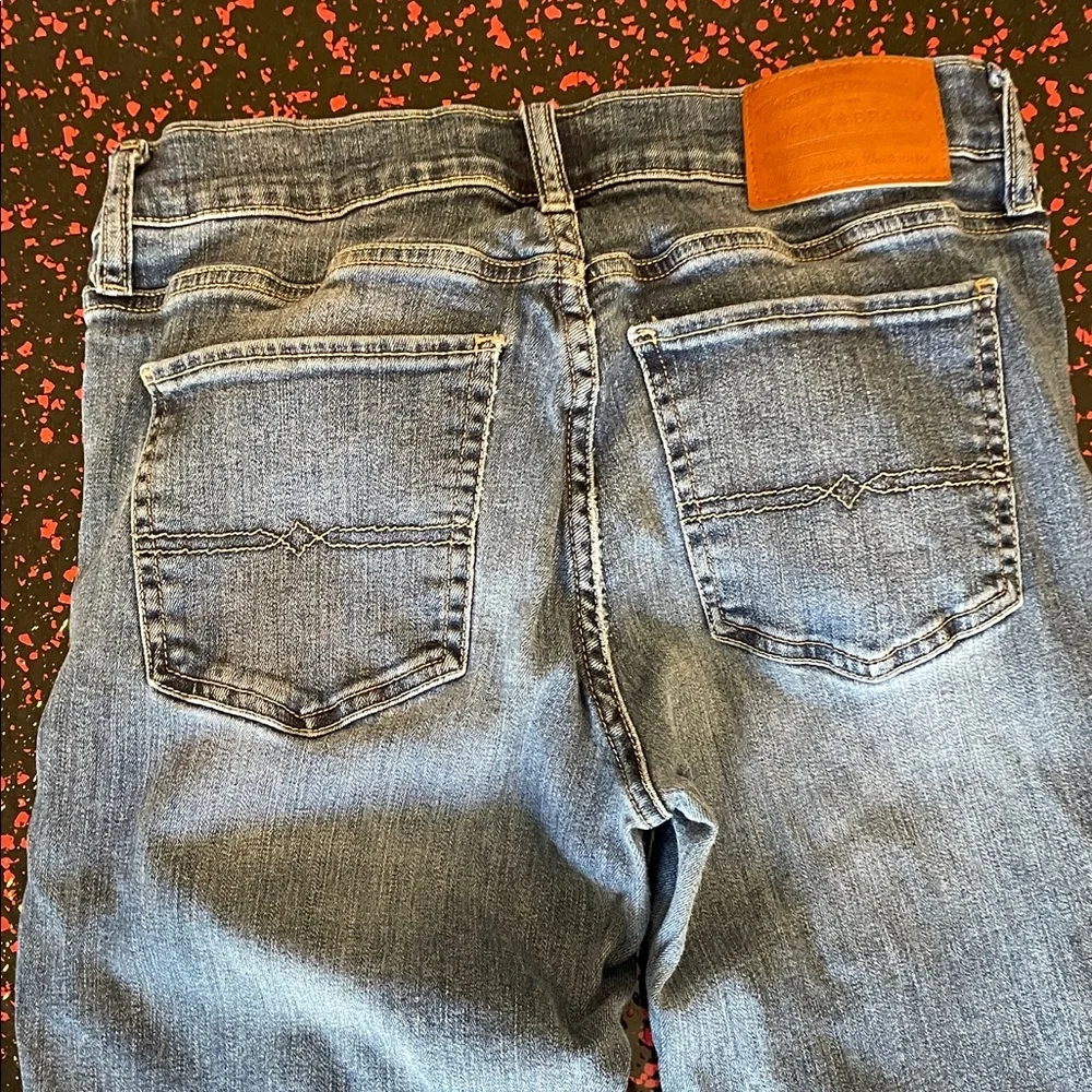 Lucky Brand Straight Leg Jeans - Picture 5 of 12